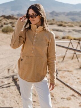 Camel Pullover Snap-Front Fleece Sweatshirt - DESO Supply Co.